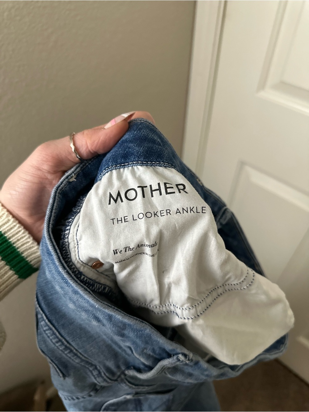 MOTHER The Looker Ankle Jeans - Picture 5 of 5
